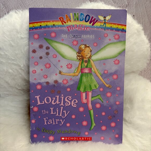 5 for $15 📕Rainbow Magic Petal Fairies, Louise the Lily Fairy book (SKU: 150MI) - Picture 1 of 3